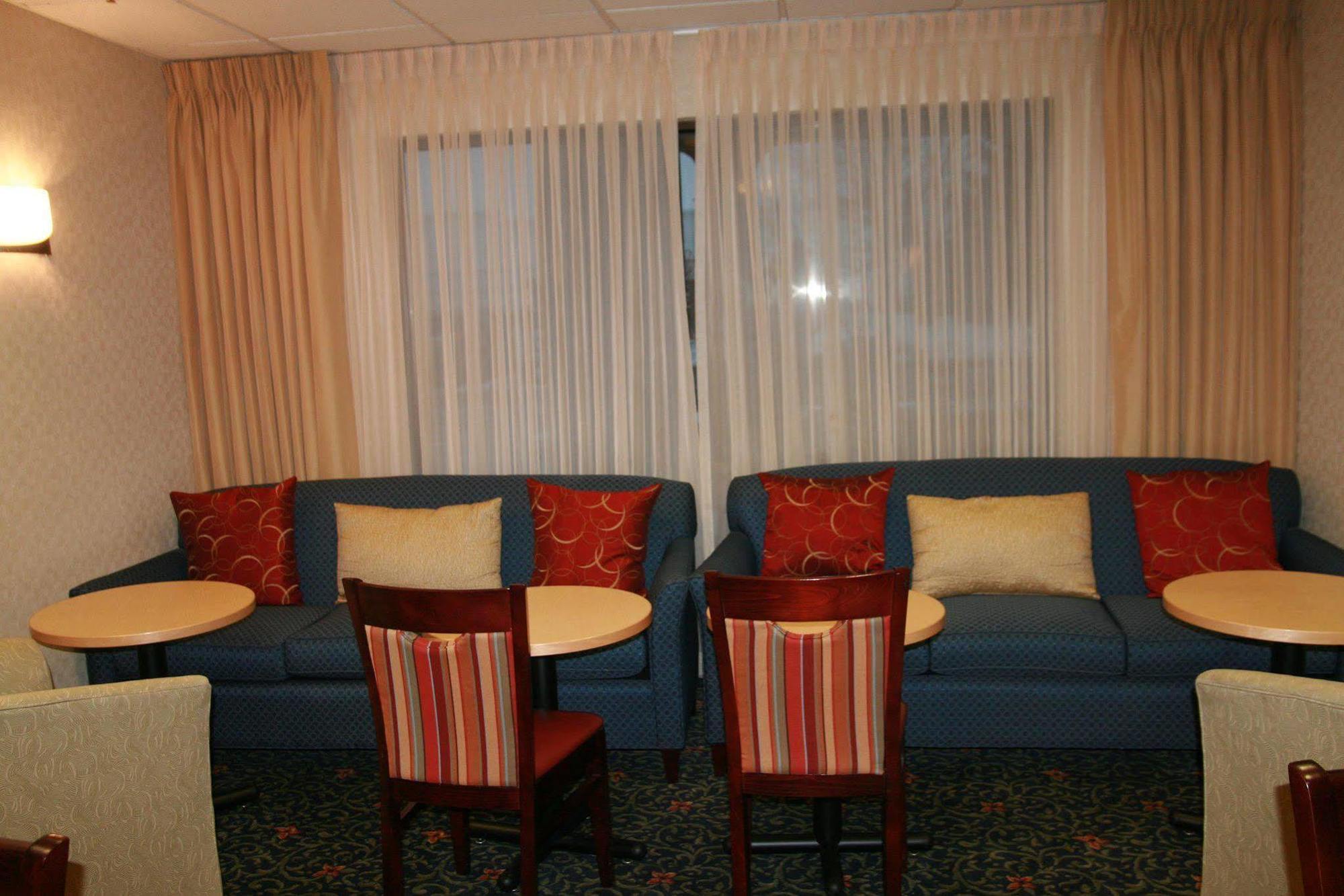 Hampton Inn Chicago Elgin/I-90 Restaurant photo